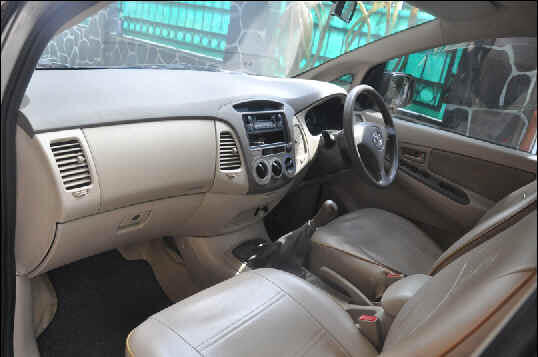 Dijual Mobil Inova G Tahun 2006