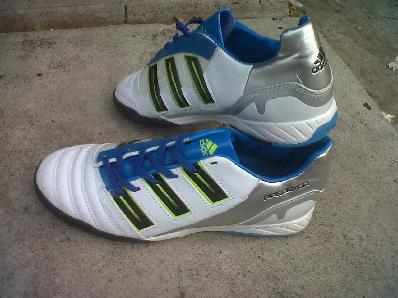 Terjual Jual Sepatu  Futsal  Adidas  Predator  KW Import KASKUS