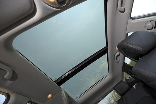 Hyundai New Tucson GLS dan XG Sunroof PANORAMIC Double CVVT DP 15% BONUS GPS & V-KOOL