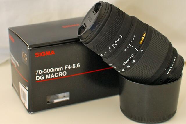 For Sale: Lensa Sigma DG for Nikon 70-300mm..Like New!