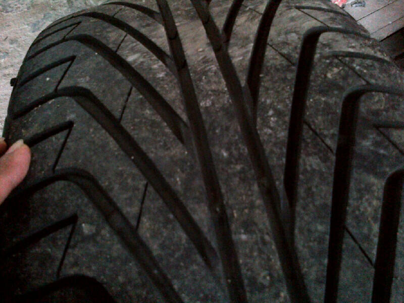 wts: Ban 275/30/19 85-90% up ( MURMER aja gan )
