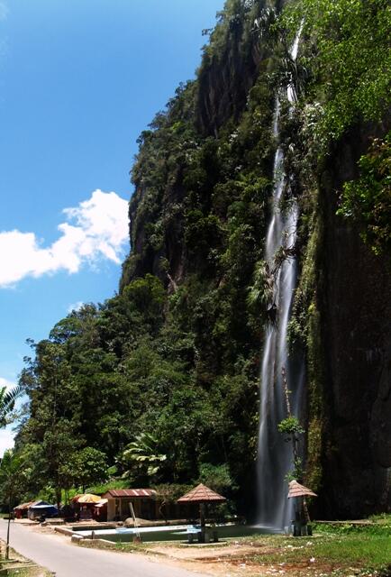 (Lembah Harau) Keindahan alam dibelantara hutan Indonesia