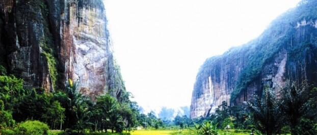 (Lembah Harau) Keindahan alam dibelantara hutan Indonesia