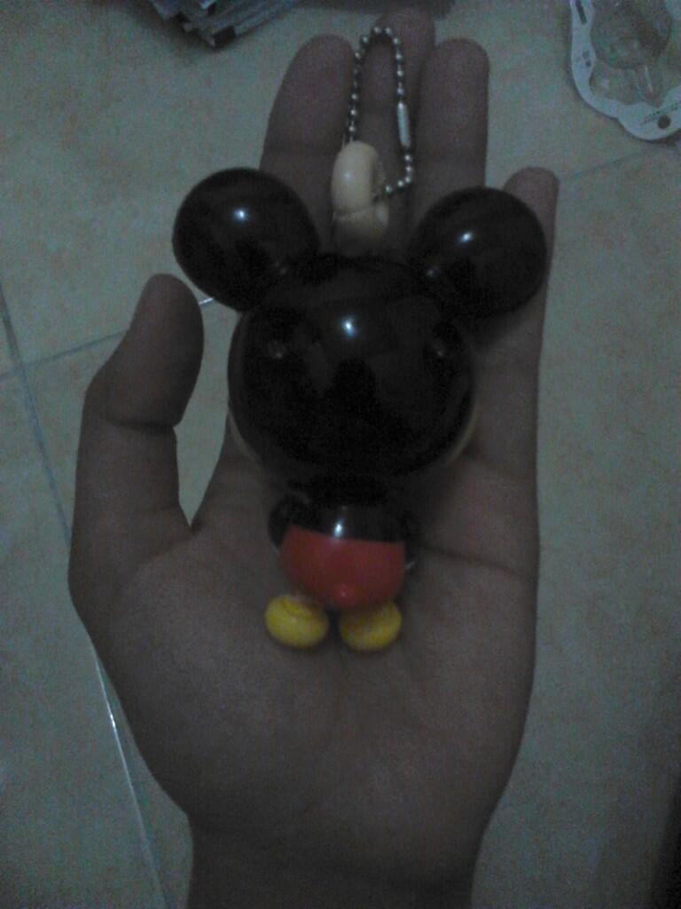 Gantungan Kunci Goyang Mickey Mouse dan Minnie Mouse