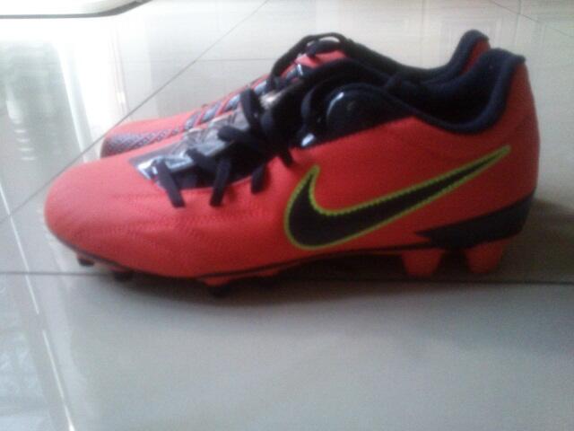 SEPATU BOLA NIKE T90 EXACTO IV FG ORIGINAL..NEW..