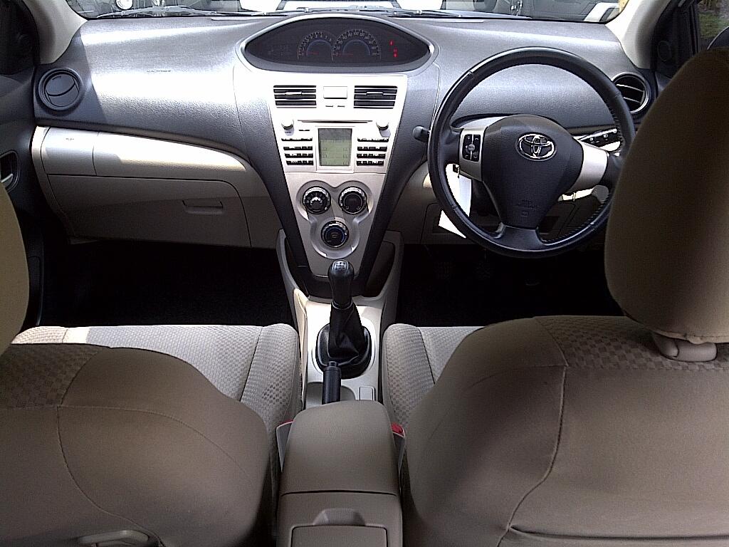 Toyota Vios 2008 tangan 1