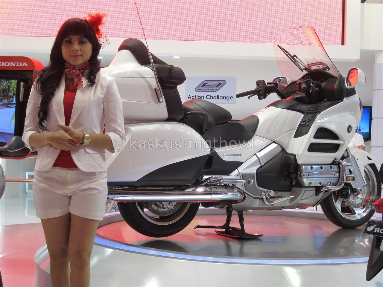 Photo-photo Jakarta Motor Show 2012