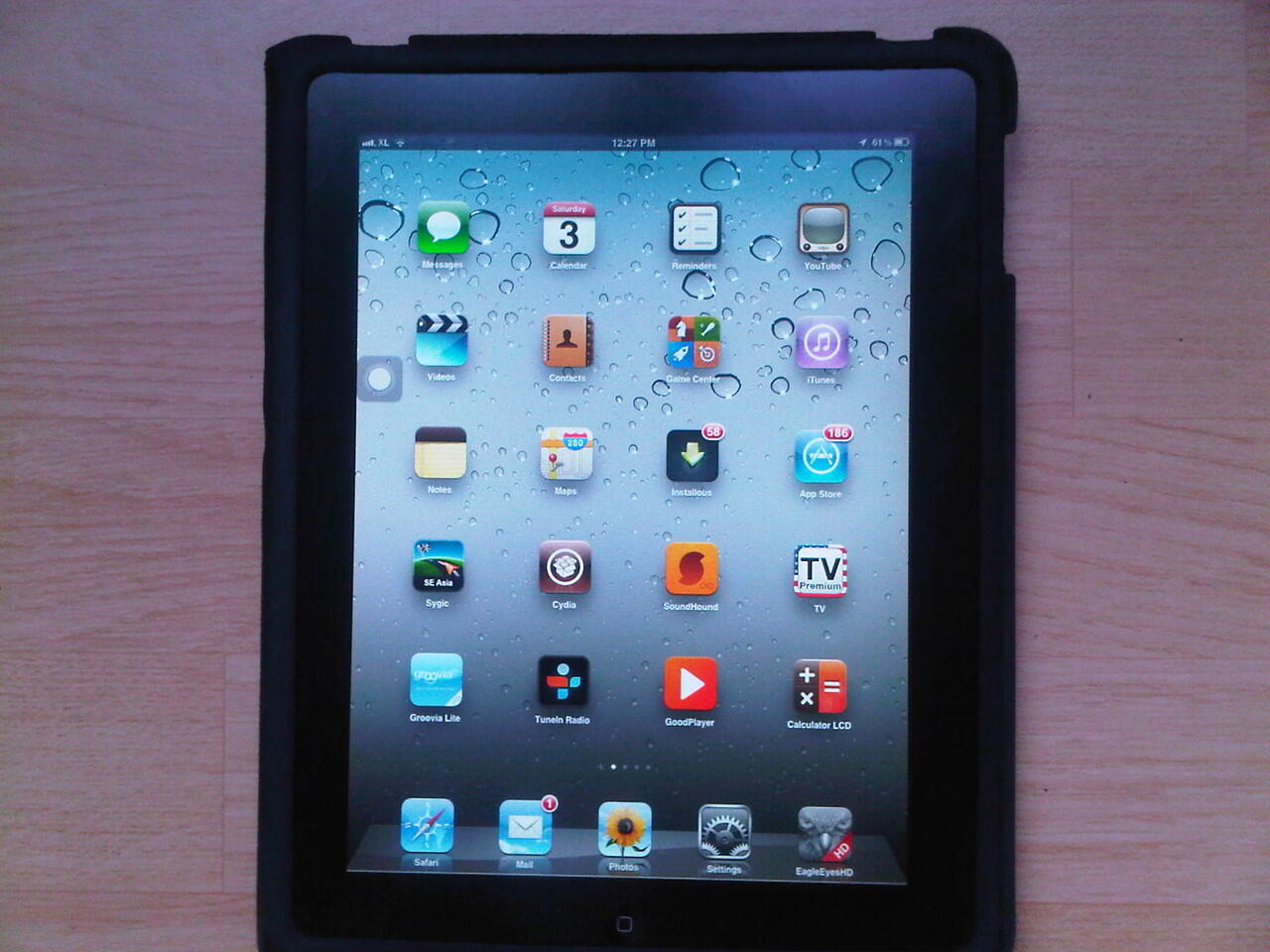 JUAL IPAD1 64GB WIFI 3G SECOND (BLACK)