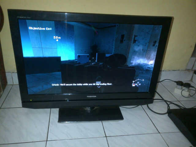 TV LCD Toshiba 32 inch 32PB2E msh Garansi