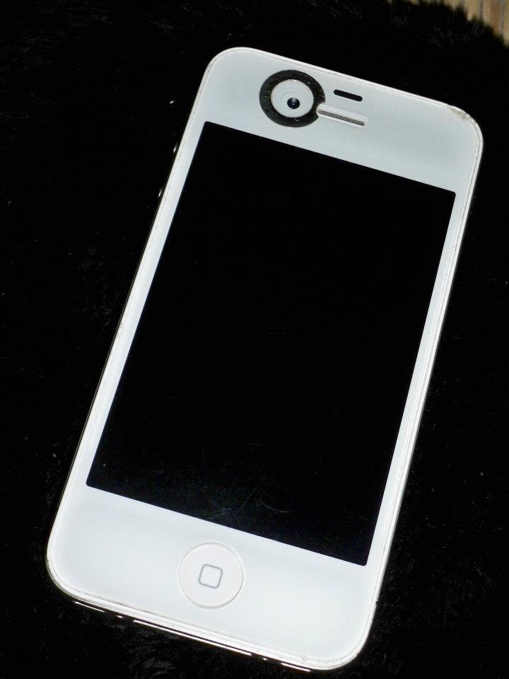 TT / Jual iPhone 4 32 GB CDMA white / putih FULLSET MURAH