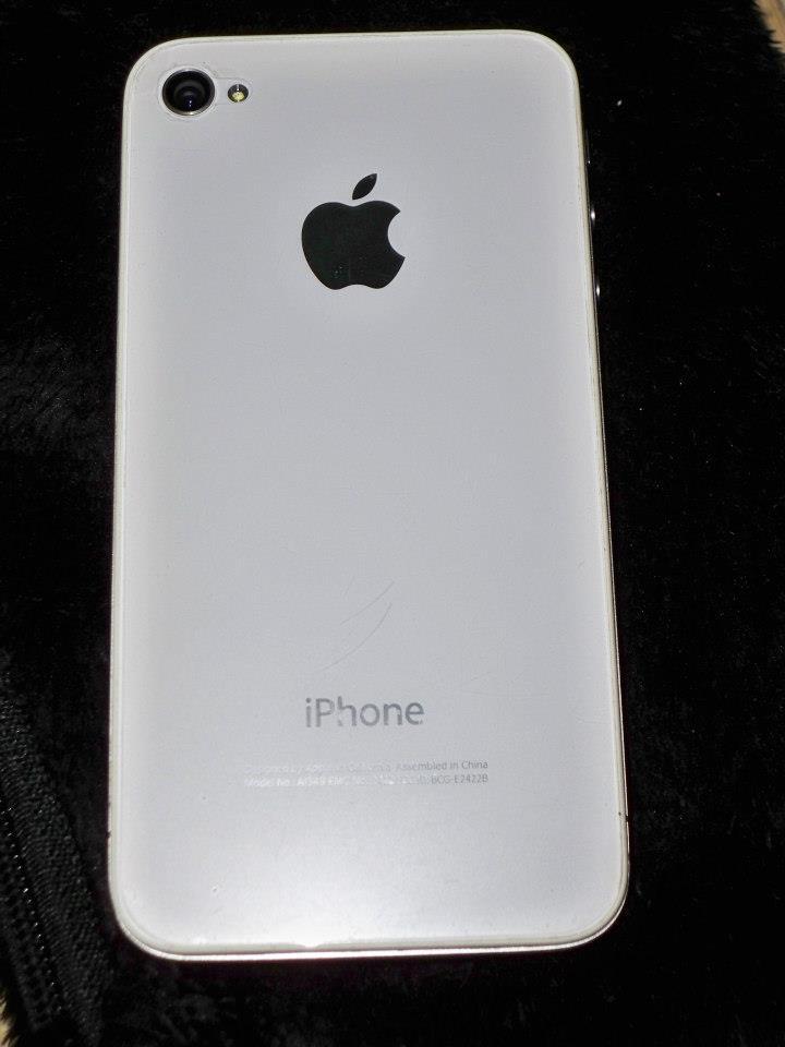 TT / Jual iPhone 4 32 GB CDMA white / putih FULLSET MURAH