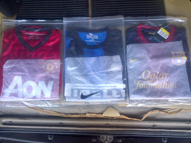 Jersey MU, INTER, BARCA PI slimfit GO jarang ada