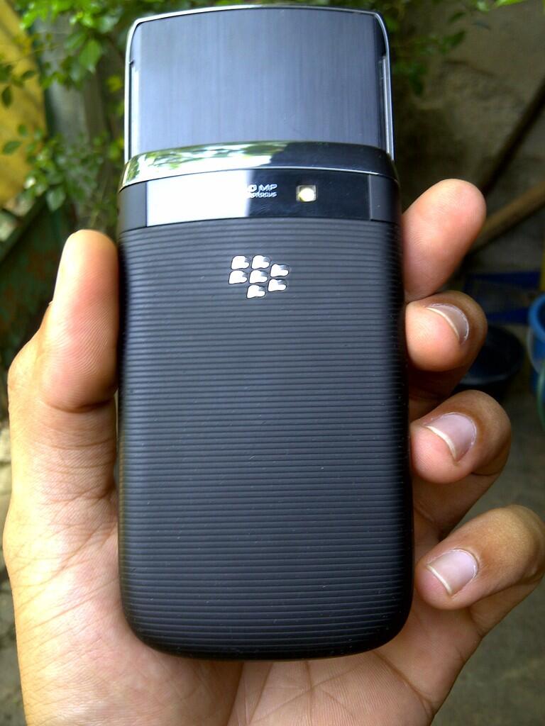 bb torch 9800,istimewa,garansi ctn masih panjang