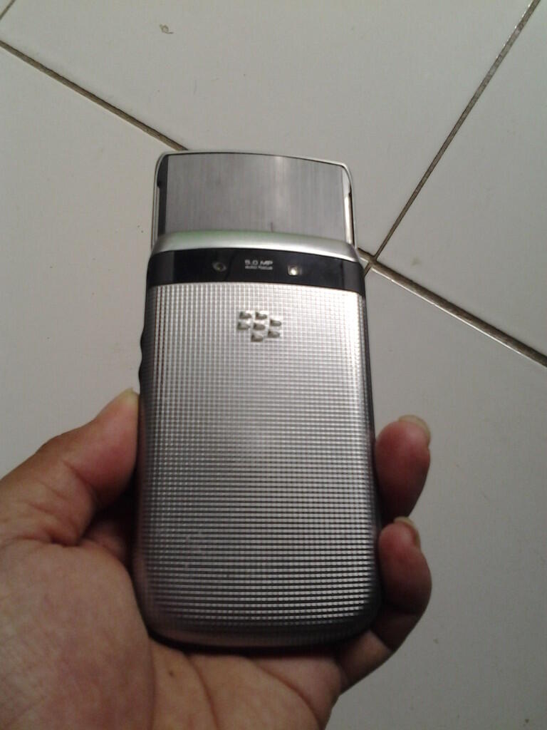 WTS BLACKBERRY TORCH 9810 a.k.a JENINGS (torch 2)