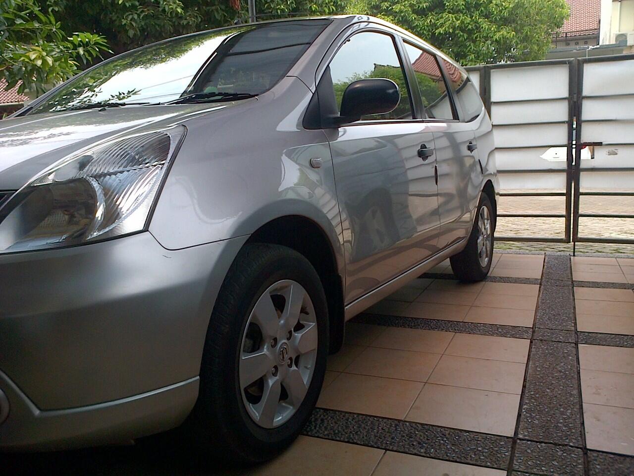 wts grand livina xv silver m/t 2008 lihat gan