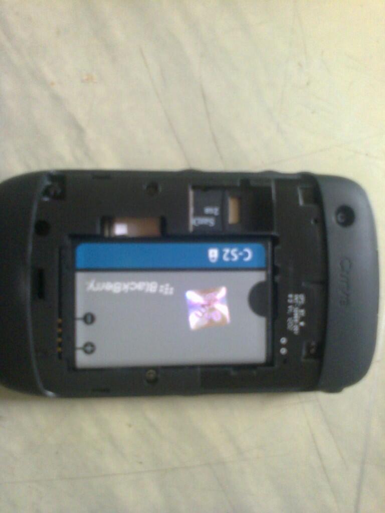 BLACKBERRY gemini 8520 HITAM