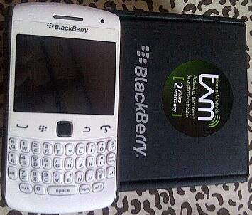 BB Apollo 9360 White Mulus 98 % Garansi TAM Panjang. ( bonus handsfree Iphone 3GS )
