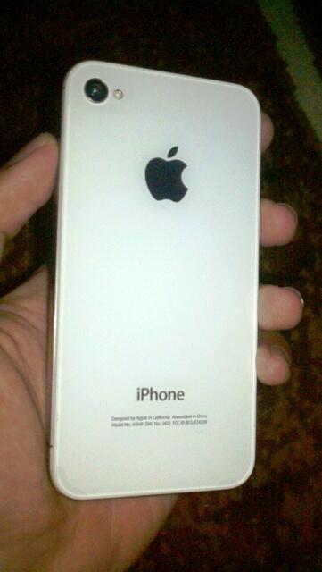 Iphone 4 CDMA Like New Garansi Terima TT Malang