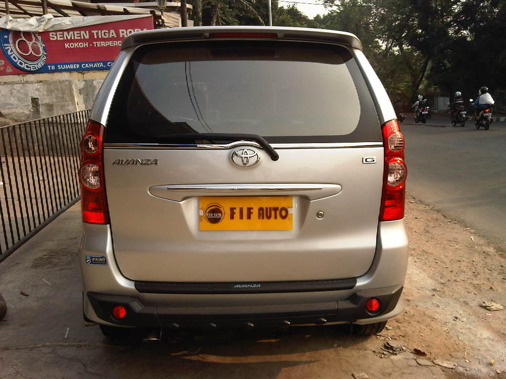 TOYOTA AVANZA 13 G AT 2010 SILVER METALIK