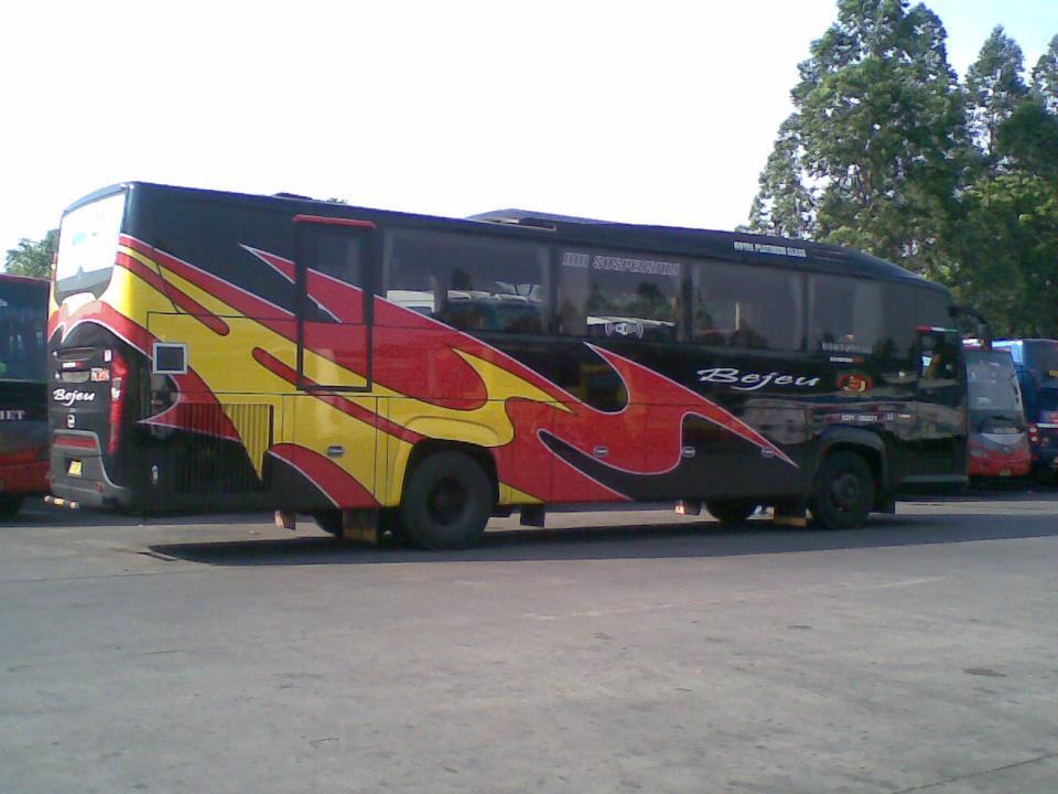 Bejeu &quot;Black Bus Community&quot; (Komunitas Pecinta Bus Bejeu)