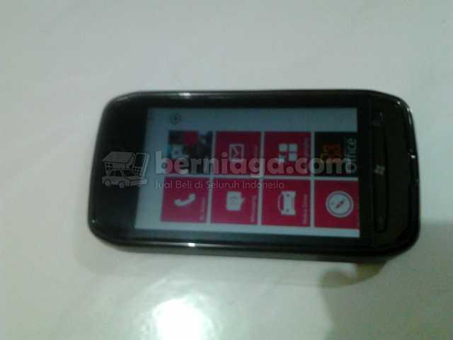 Jual Nokia 710 Windows Phone Warna Hitam Fullset Masih Garansi Solo Boyolali Pabelan