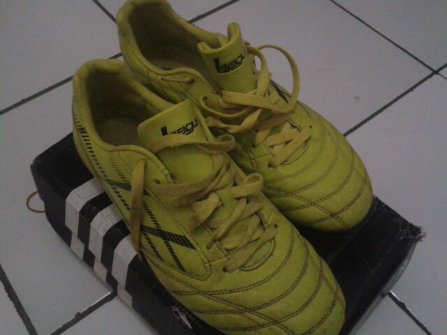 JUAL SEPATU BOLA LEAGUE MULUS