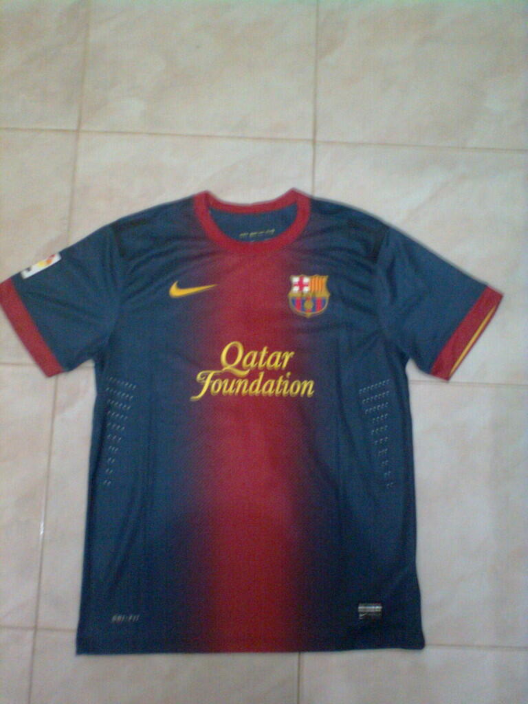 Lelang Jersey Barcelona Home *A Iniesta* Player Issue