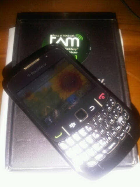 Bb Blackberry Gemini 8520 Black Garansi TAM Mulusss... ( Depok dan Sekitarnya )