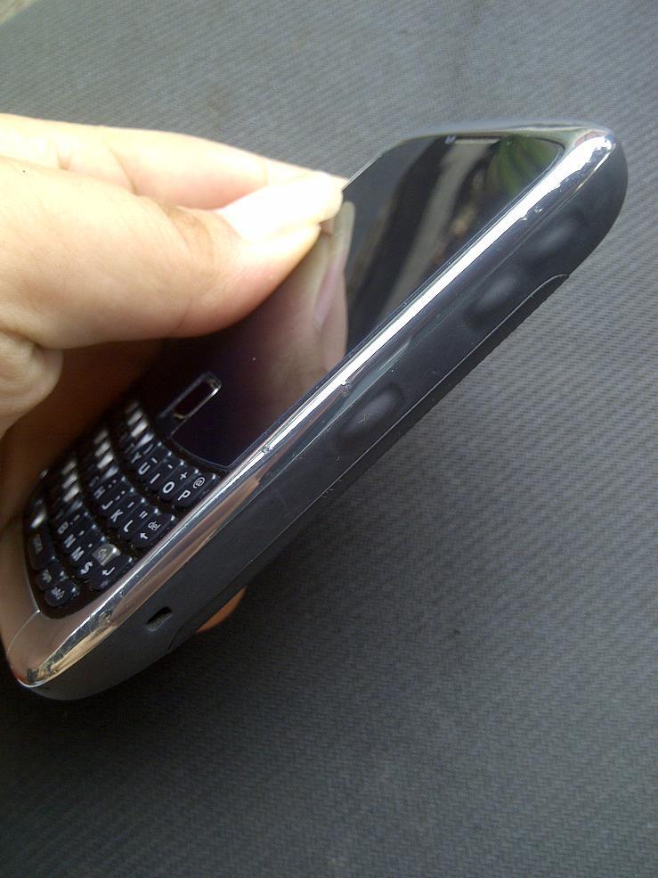 WTS : BB Gemini 3G 9300 Warna Chrome Garansi TAM