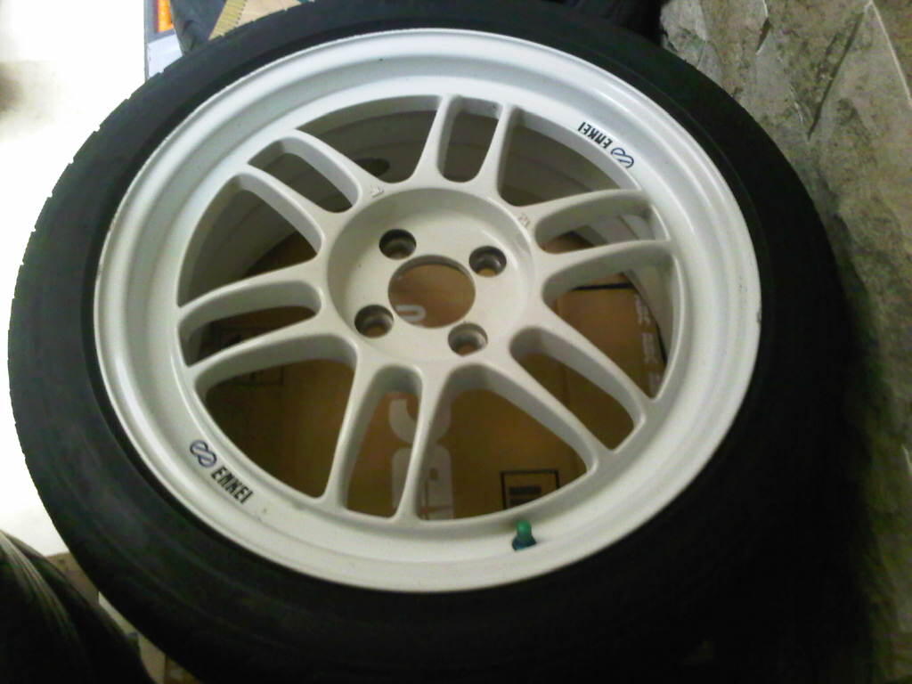 RPF1 ENKEI WHITE R17 LEBAR 7 X 4 x 100 et 40 + BAN FALKEN