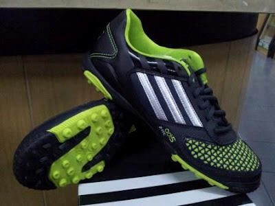 jual sepatu bola Adidas (ORIGINAL) !!!