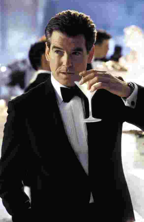 JAMES BOND PERNAH HAMPIR SHOOTING DI INDONESIA ... ? MASA SIH