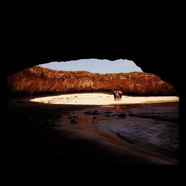 Indahnya The Hidden Beach, Marieta Island