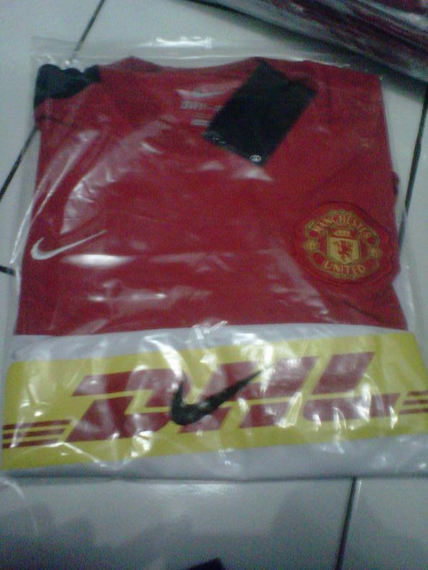 JERSEY PREMATCH MANCHESTER UNITED 2012/13