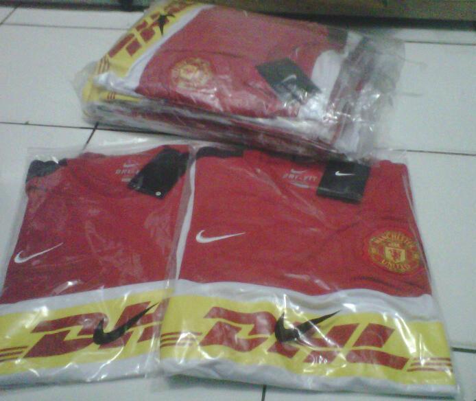 JERSEY PREMATCH MANCHESTER UNITED 2012/13