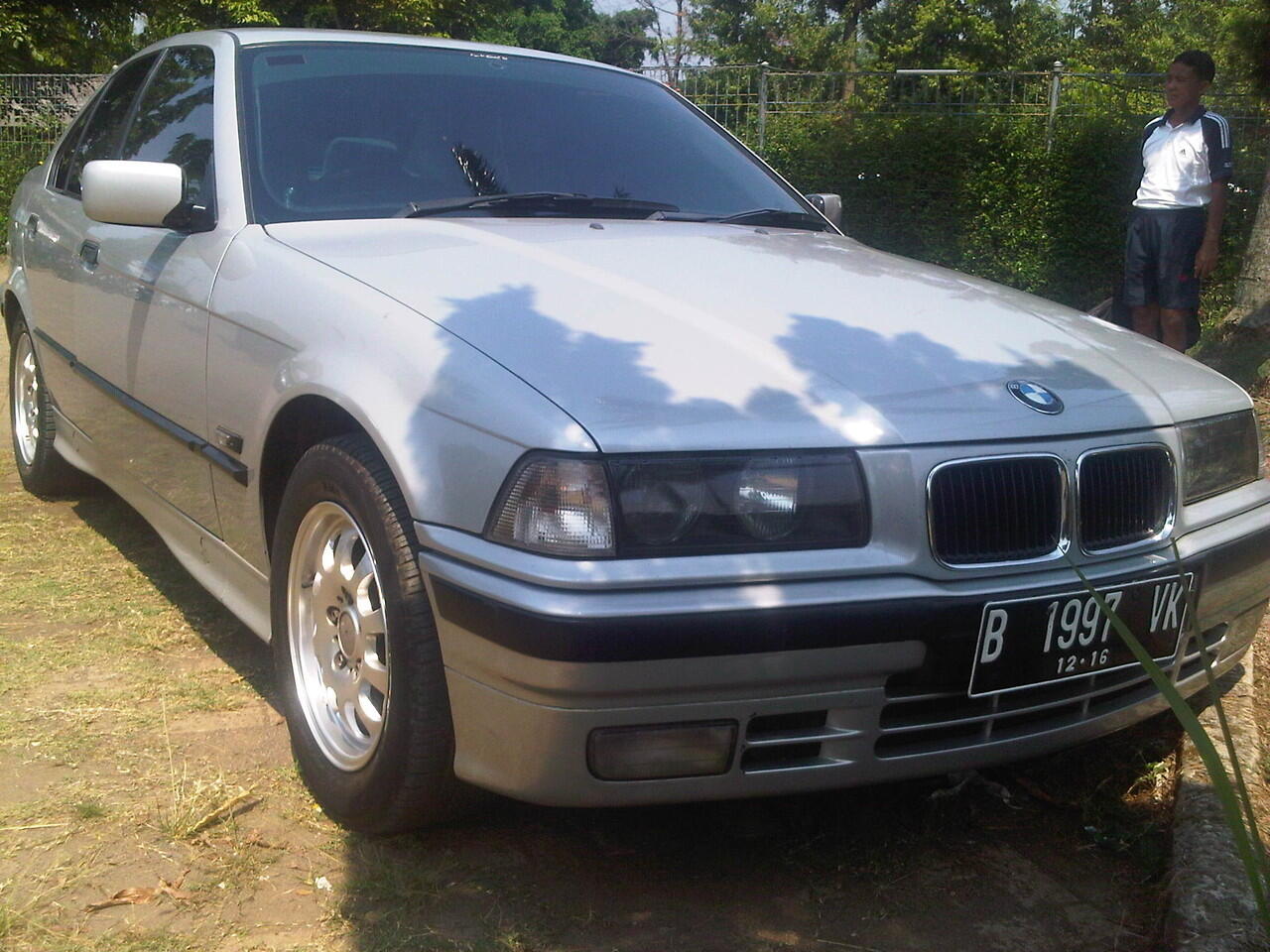 JUAL BMW 318 i