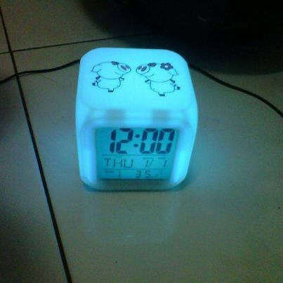 Moody Clock-Jam Dadu Digital