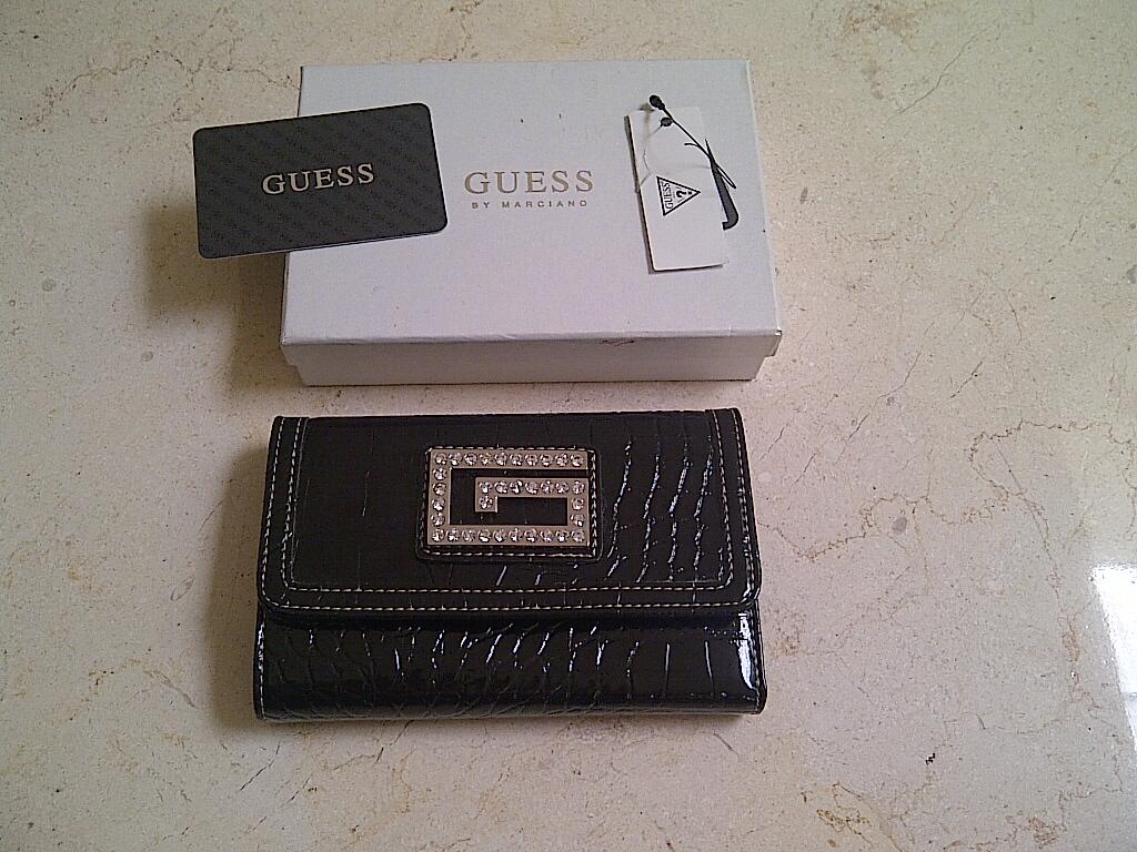 Dompet Guess