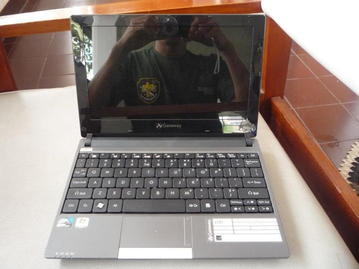 Jual netbook Gateway LT 25 Intel Atom Core N550