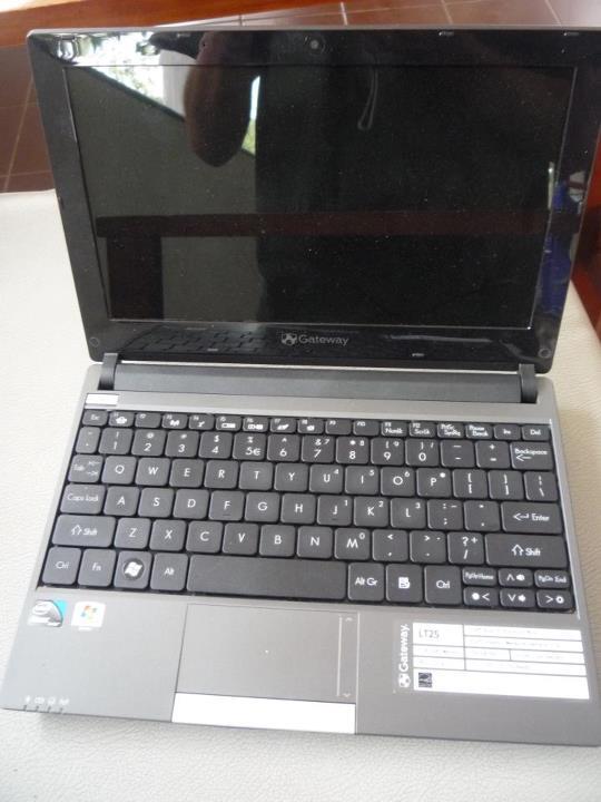 Jual netbook Gateway LT 25 Intel Atom Core N550