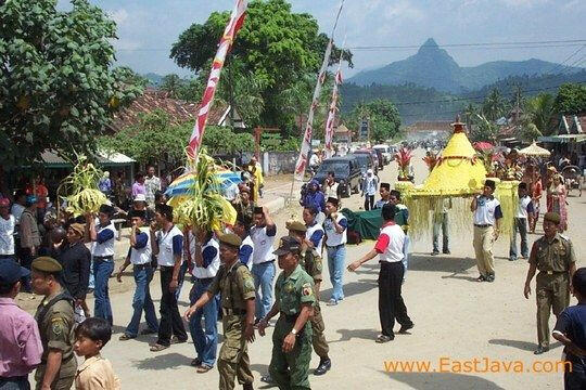 DEMAK (KOTA KECIL YANG SANGAT BERSEJARAH TAPI GAK BANYAK DIKENAL)