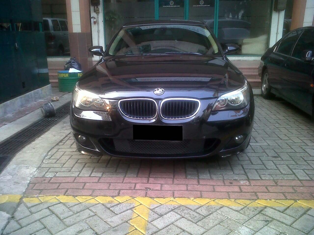 BMW Serie 520 I Modifikasi Sport tahun 2004