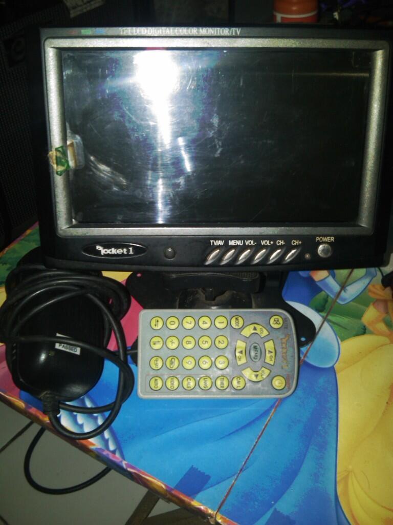 TFT LCD COLOR MINI TV 7"