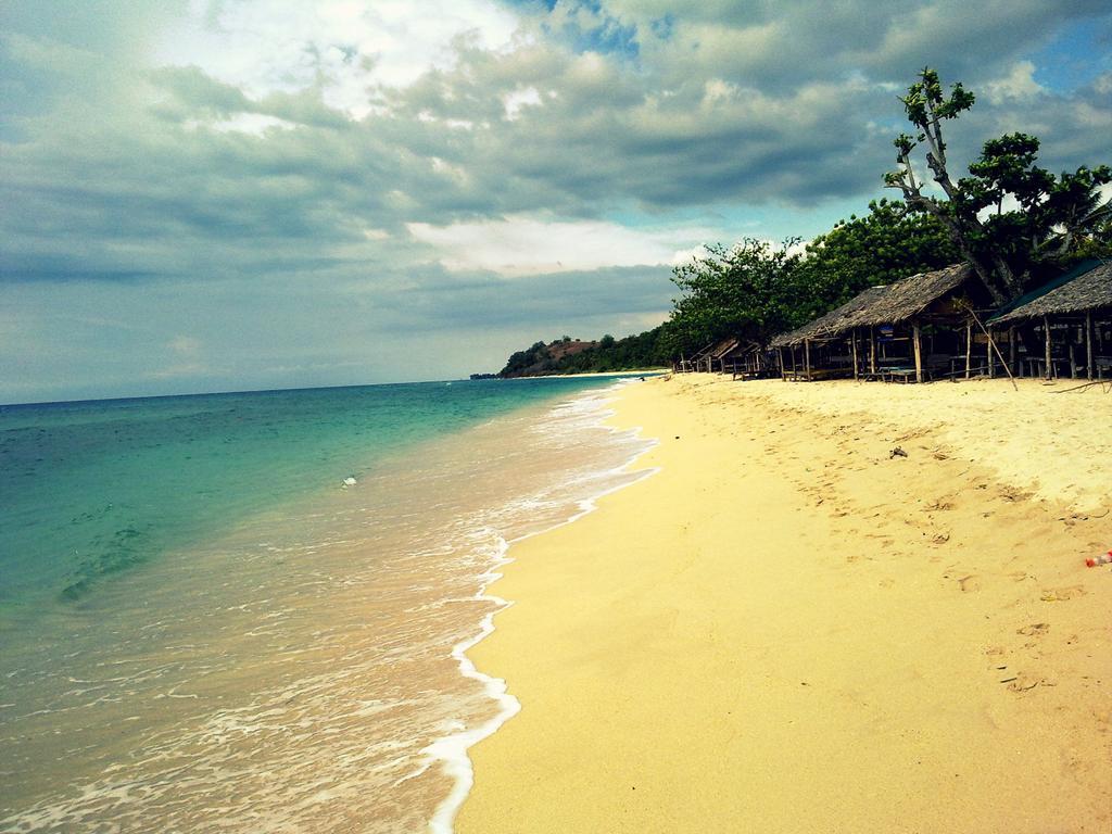 Pantai Lhok Mee Keindahan Lainnya Di ACEH