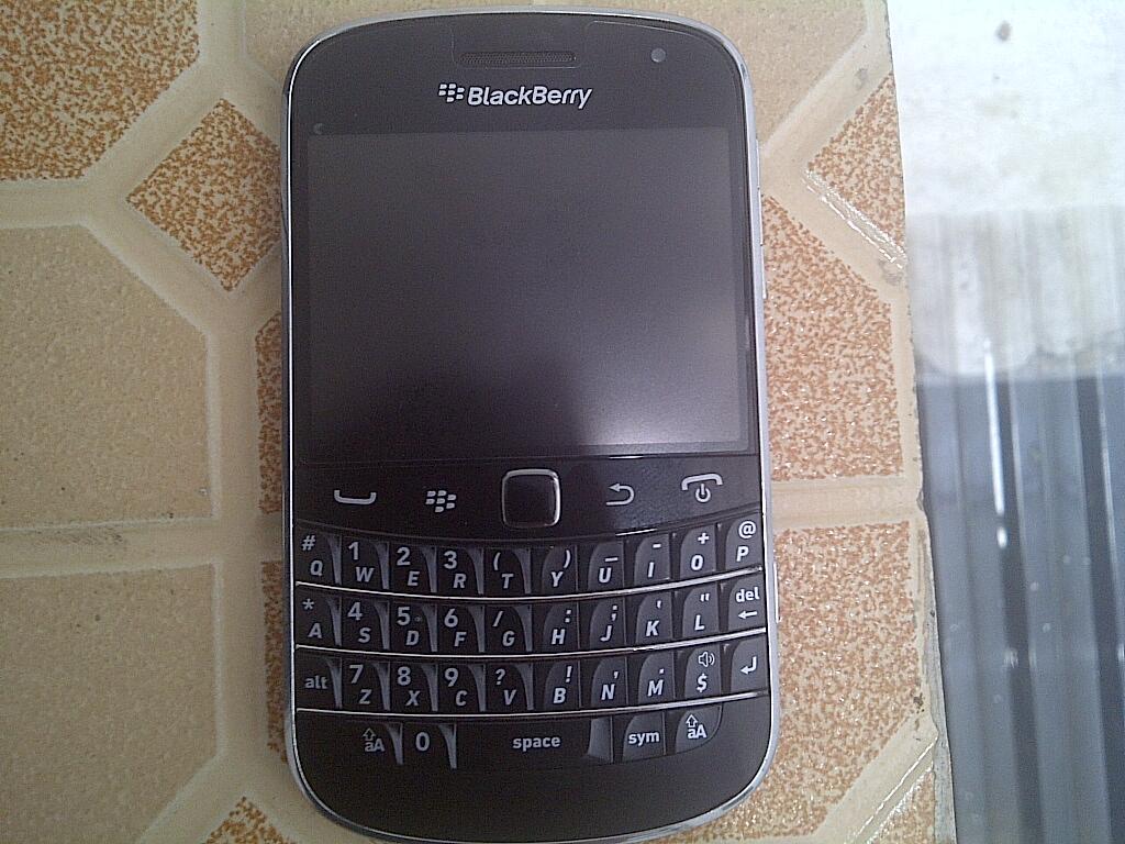 blackberry dakota black