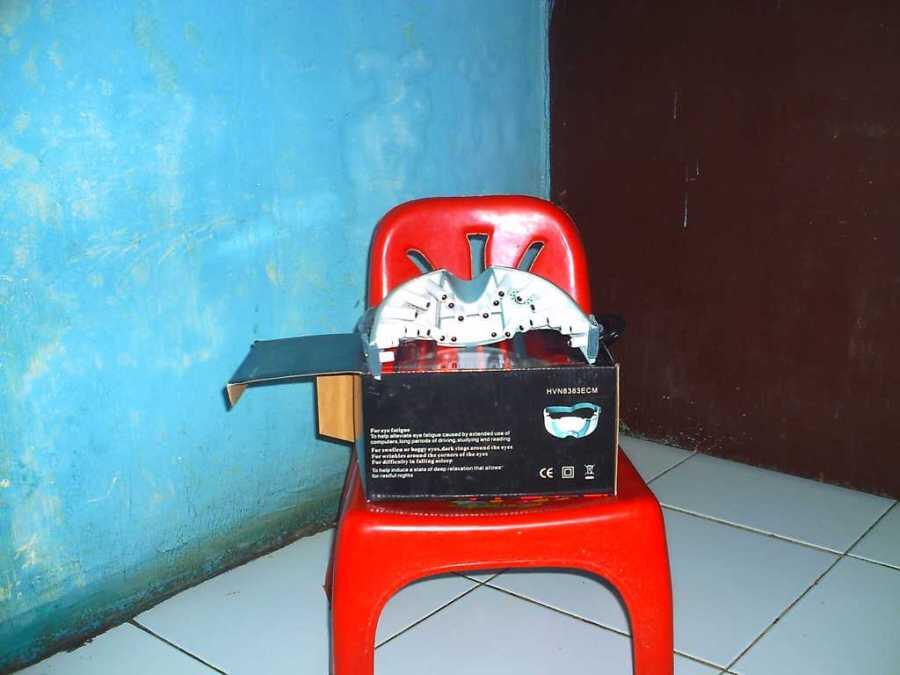 Alat Elektronik Pemijat Kesehatan Mata