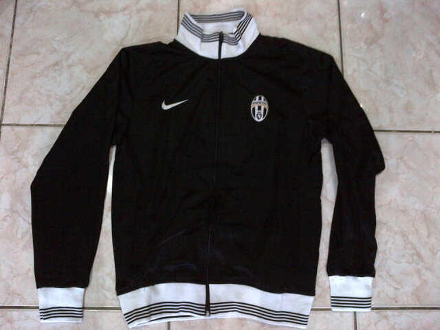Jual Jaket Club Bola Barcelona,Man United,Real Madrid KW SUper harga murah meriah