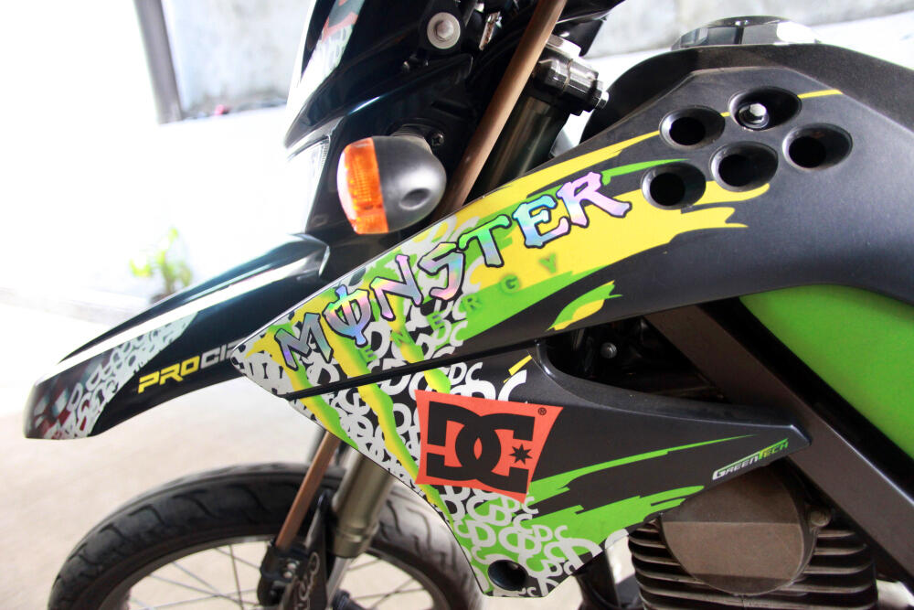 Terjual kawasaki dtracker 150 / KLX 150 versi supermoto 