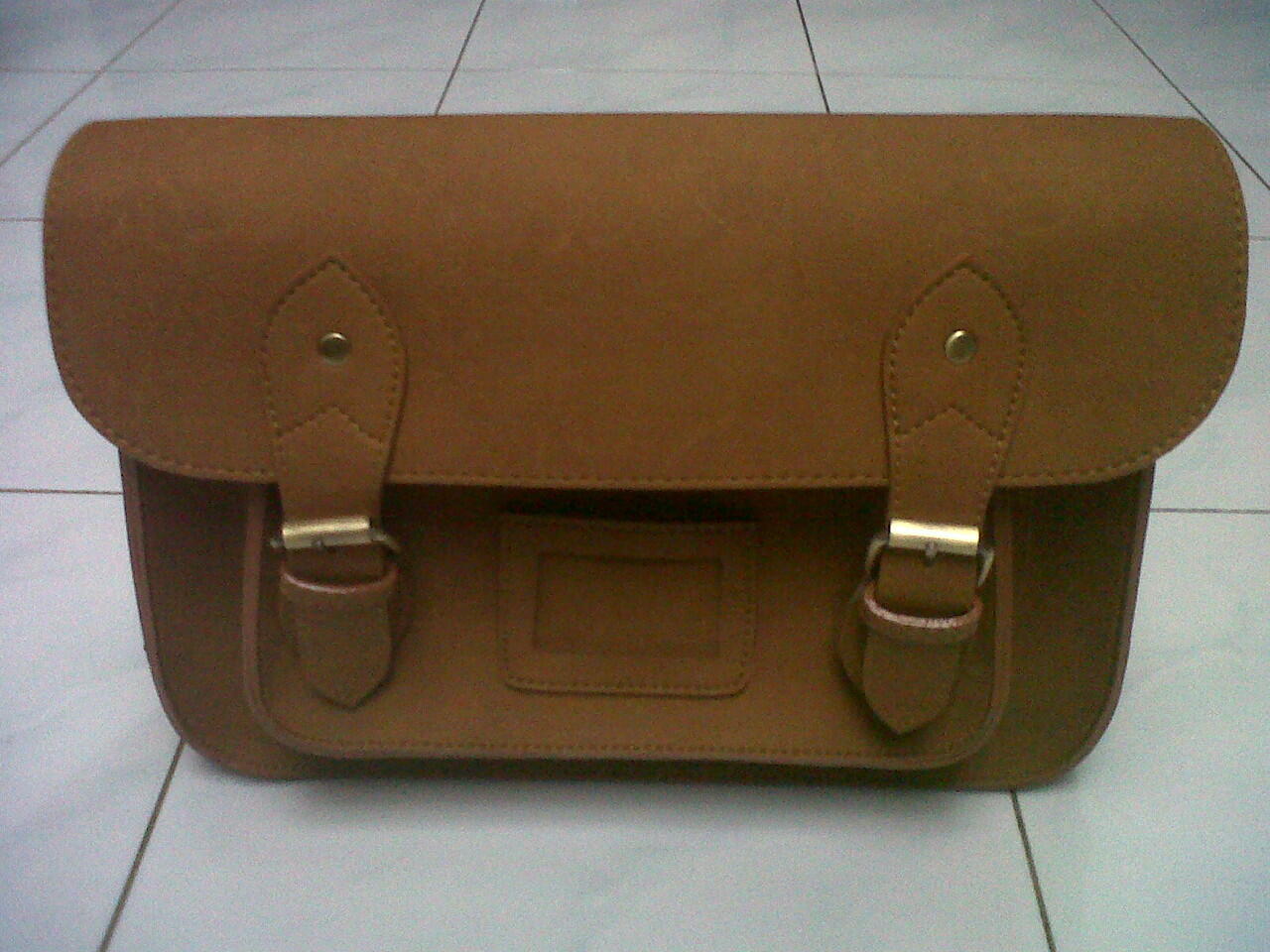 cambridge satchel texture