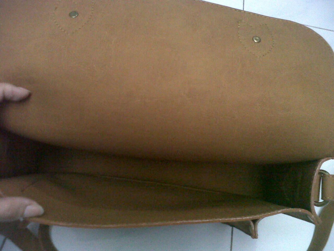 cambridge satchel texture